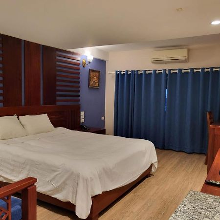 The Pilgrim Boutique Hotel Ханой Екстериор снимка